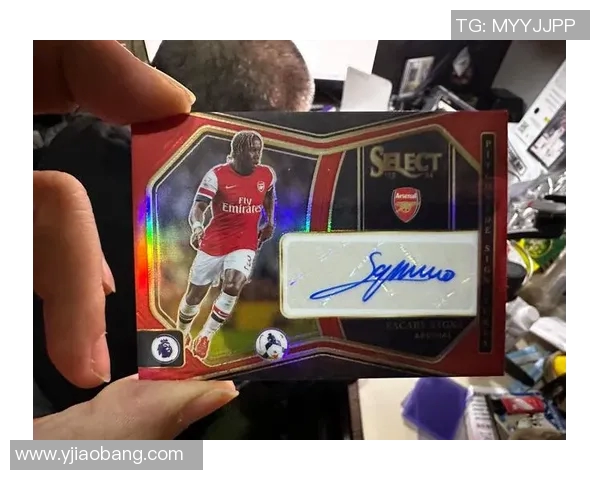 帕尼尼经典足球球星卡回顾与收藏价值分析